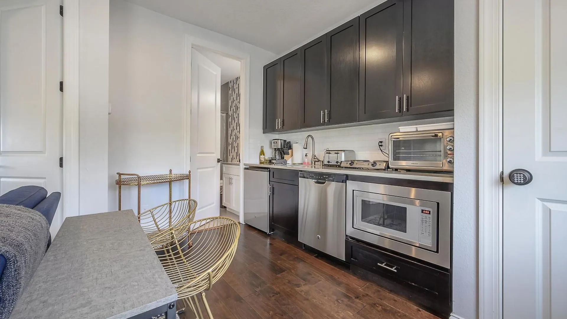 201 S Fremont Ave Unit 1 Back Villa Tampa